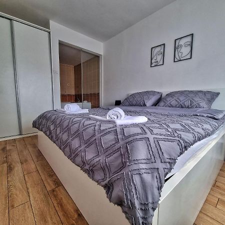 Hostel S Нови-Сад Экстерьер фото