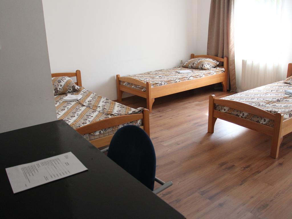 Hostel S Нови-Сад Экстерьер фото