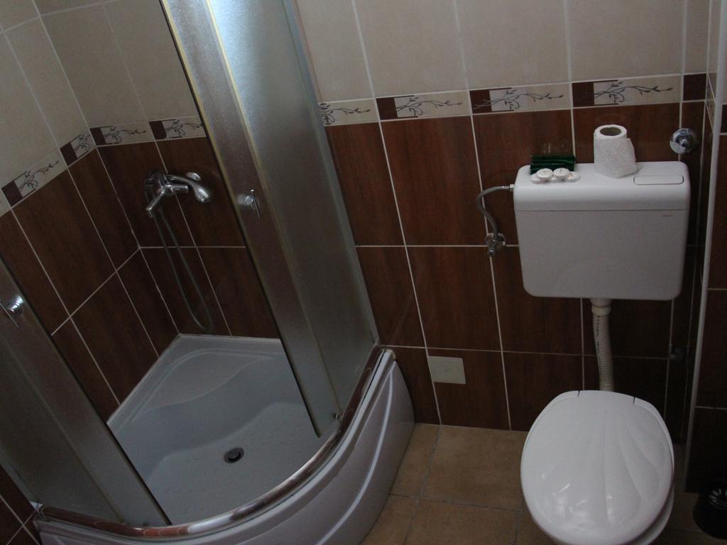 Hostel S Нови-Сад Экстерьер фото