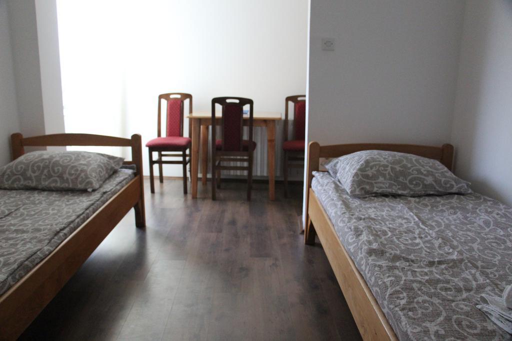 Hostel S Нови-Сад Экстерьер фото